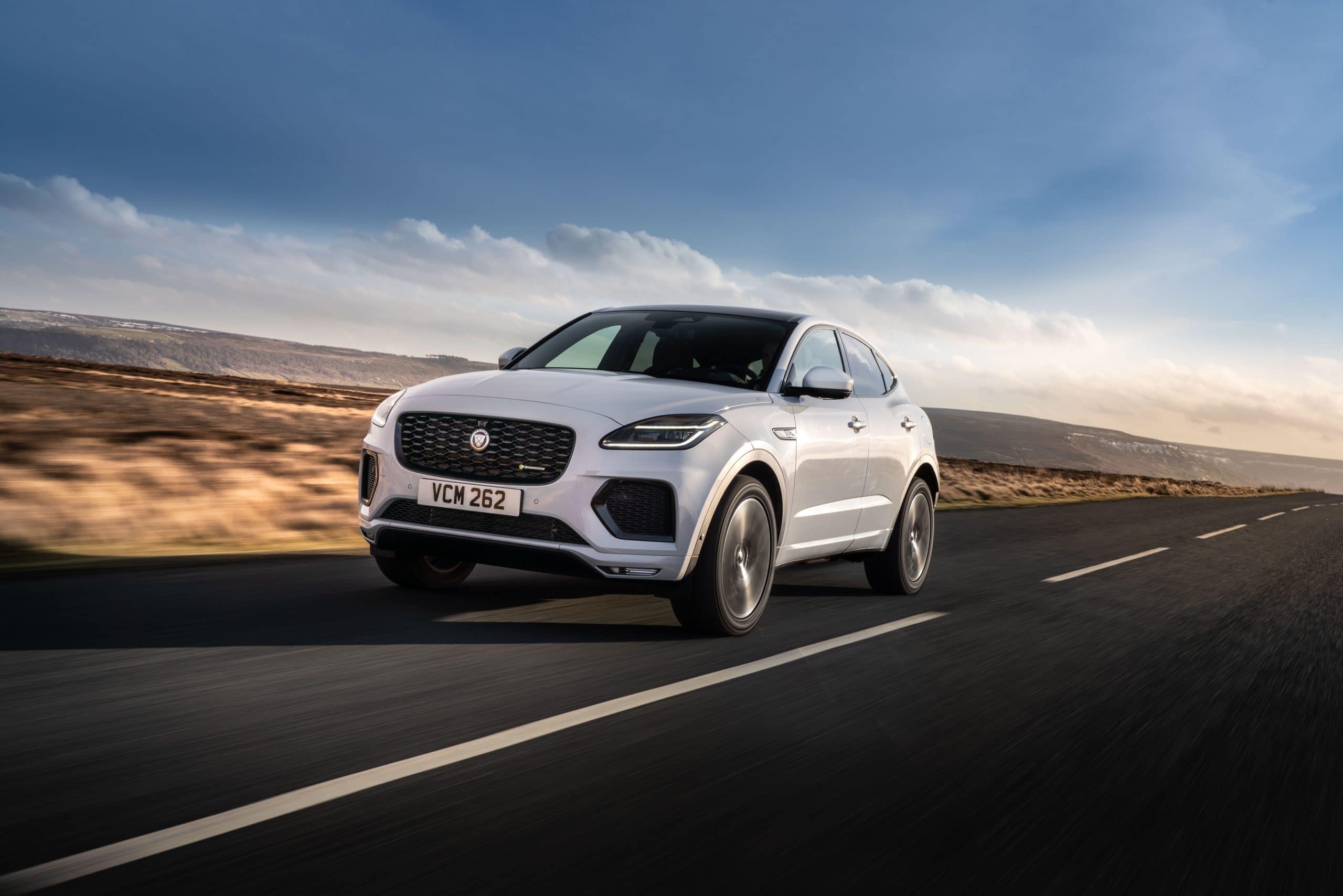 Jag_E-PACE_PHEV_21MY_Yulong_White_100321_8144 Jag E PACE PHEV 21MY Yulong White 100321 8144 1 scaled